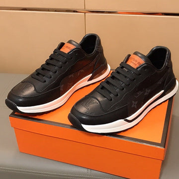 LV Sneakers In Black Calfskin And Printed Fabric