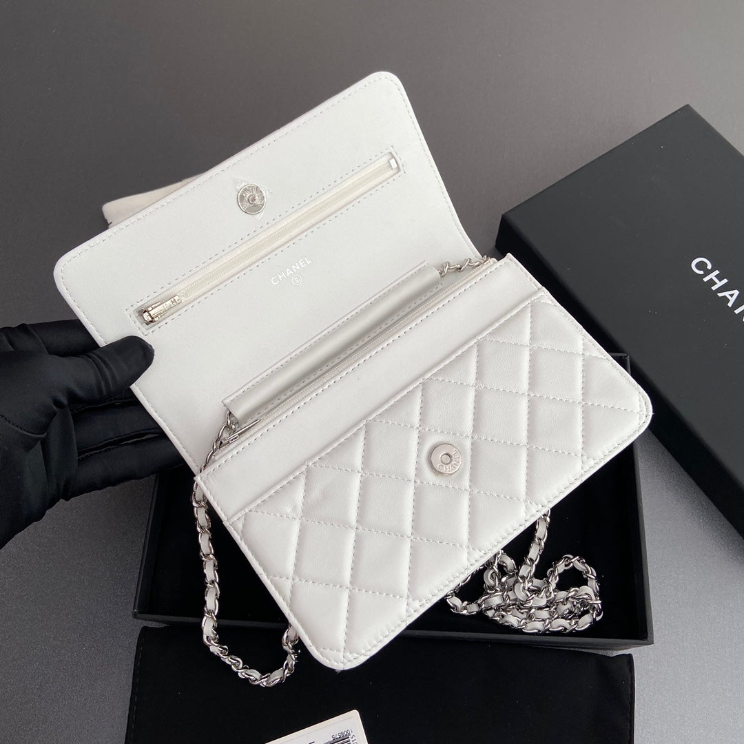 CC Woc 20CM White Calfskin Silver Hardware