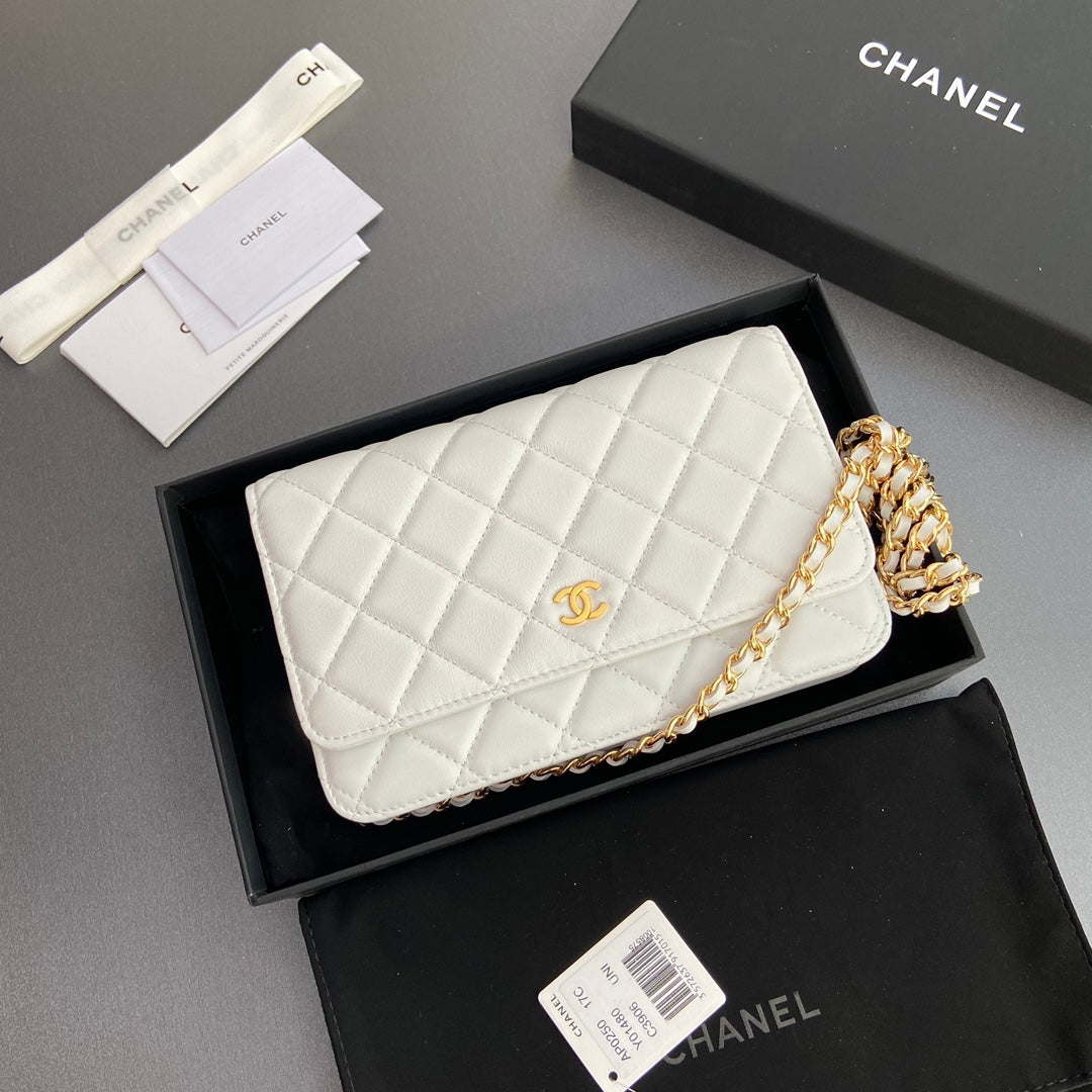 CC Woc 20CM White Calfskin Gold Hardware