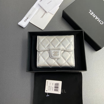 CC 82288 Classic Flap Wallet Sliver Sheepskin Polished Silver 229886