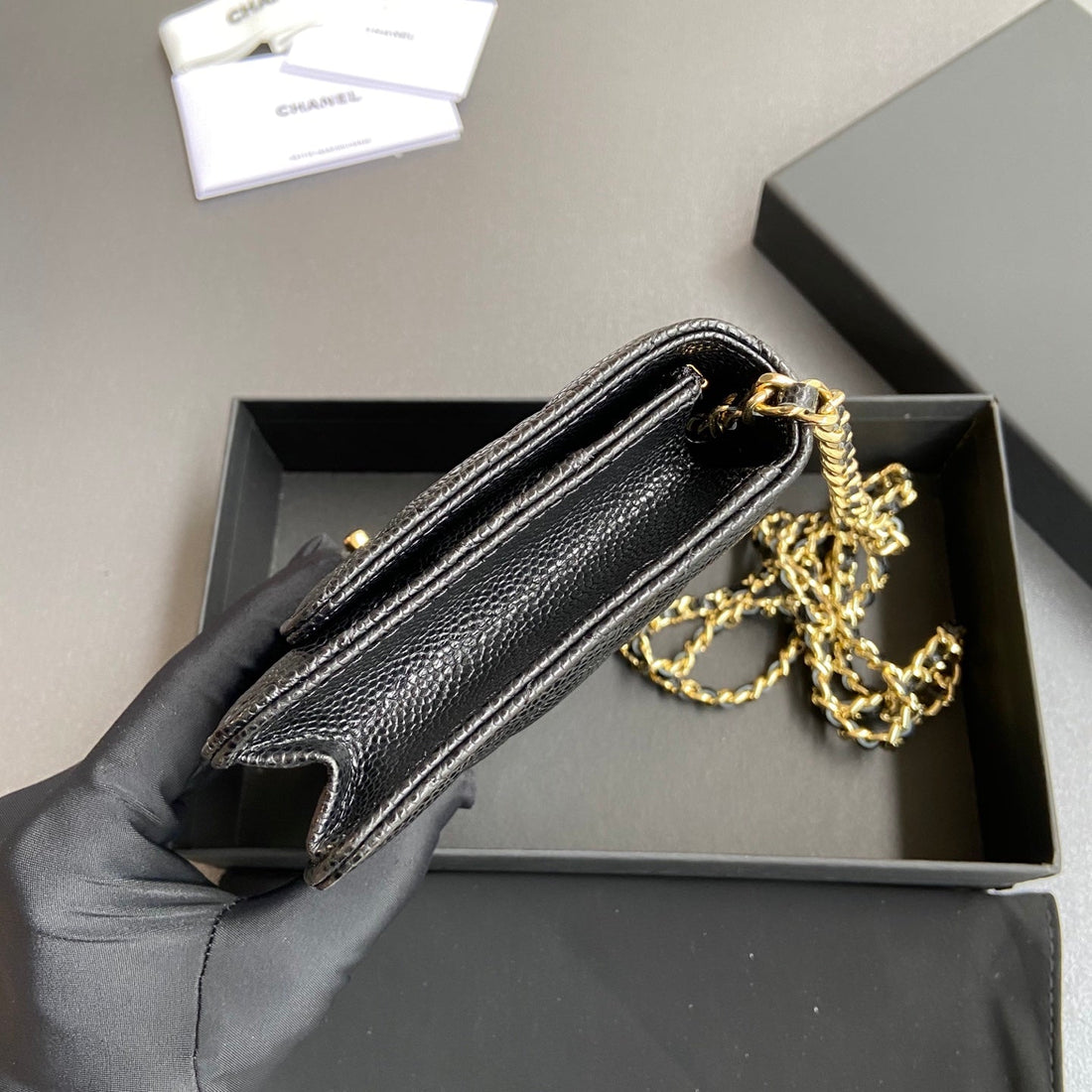 CC Wallet On Chain 20CM Black Caviar Leather Gold Hardware 240164