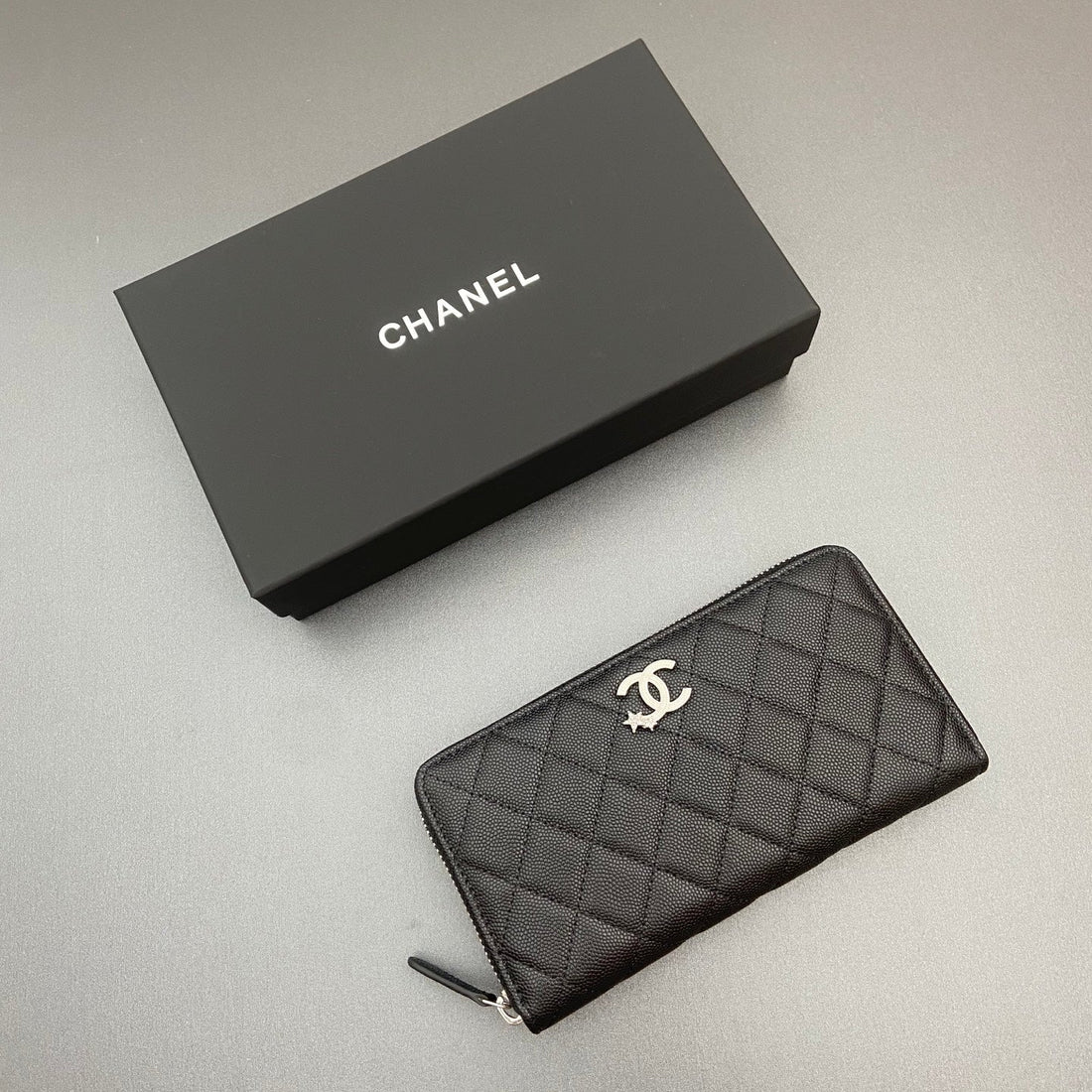 Chanel 25 Long Zipped Wallet With Star Logo 19CM Grained Calfskin 325084