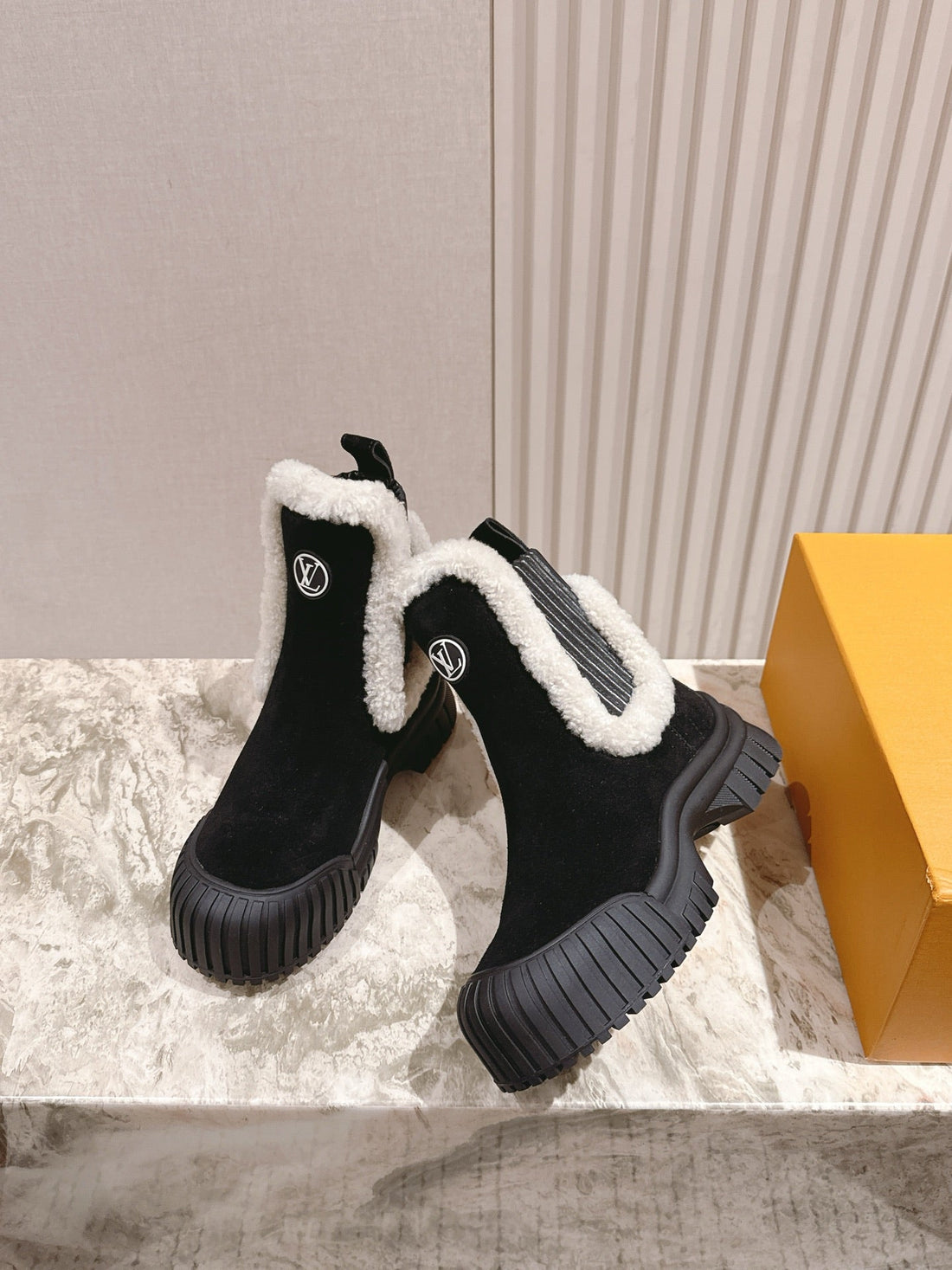 LV Ruby Flat Ankle Boot 50MM Black Suede & Fur 450348