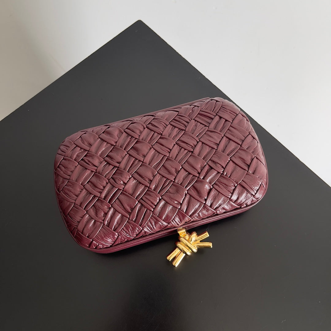 Classic Knot 20 In Plum Purple Lambskin