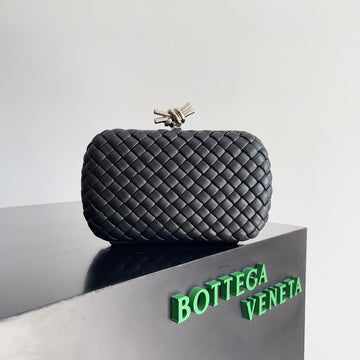 Classic Knot 20 In Black Lambskin