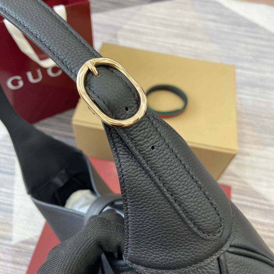 Jackie Large Shoulder Bag 40 In Black Calfskin Gold Hardware