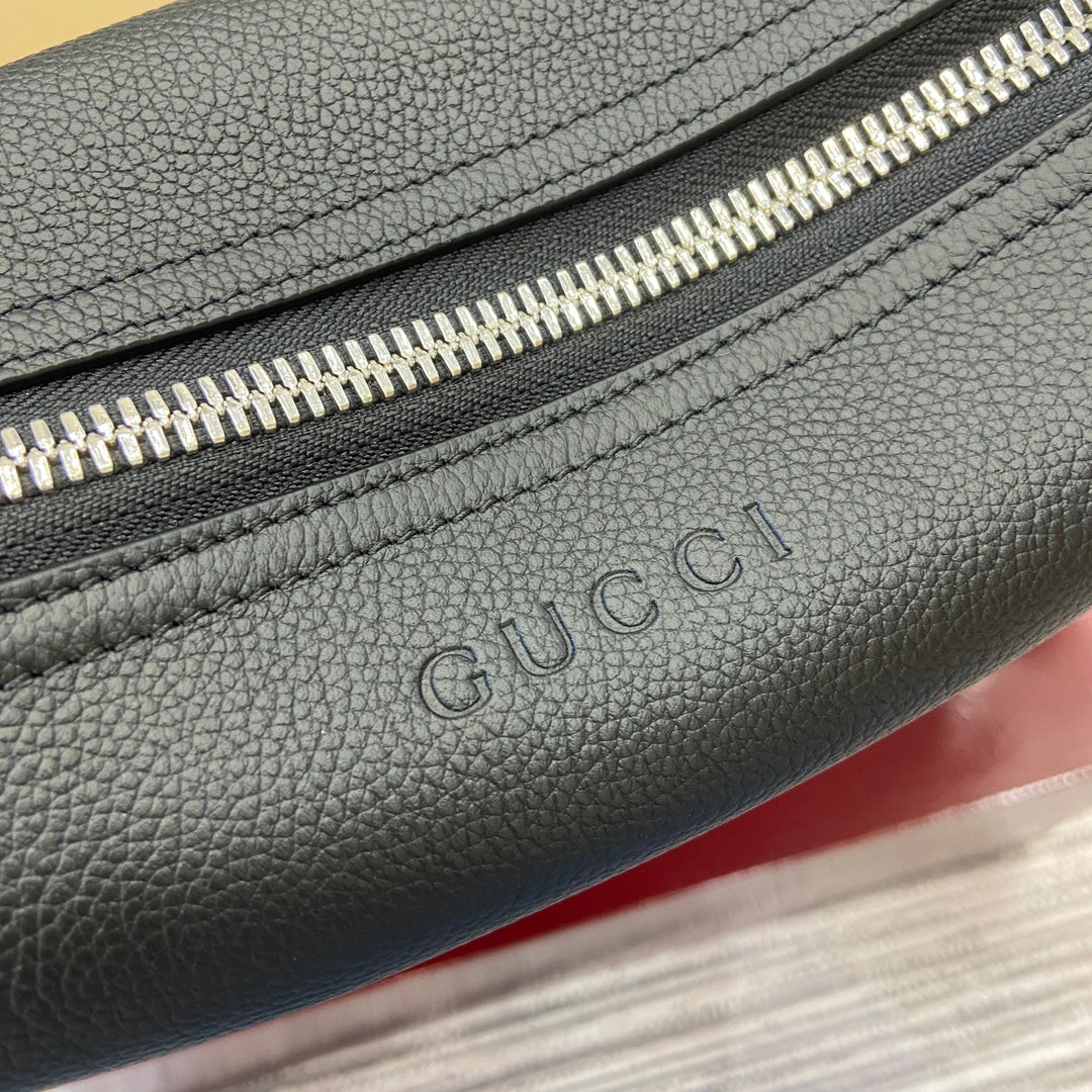 Body Shoulder Bag 40 In Black Calfskin Silver Hardware