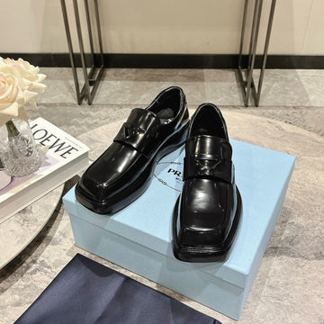 Pra Square Head Loafers Jet-Black Calfskin