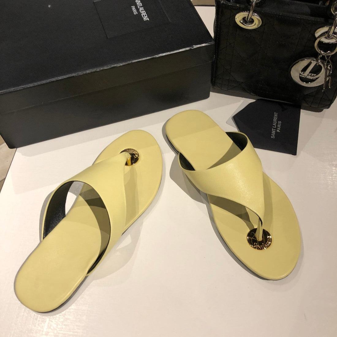 Flat Thong In Light Yellow Calfskin