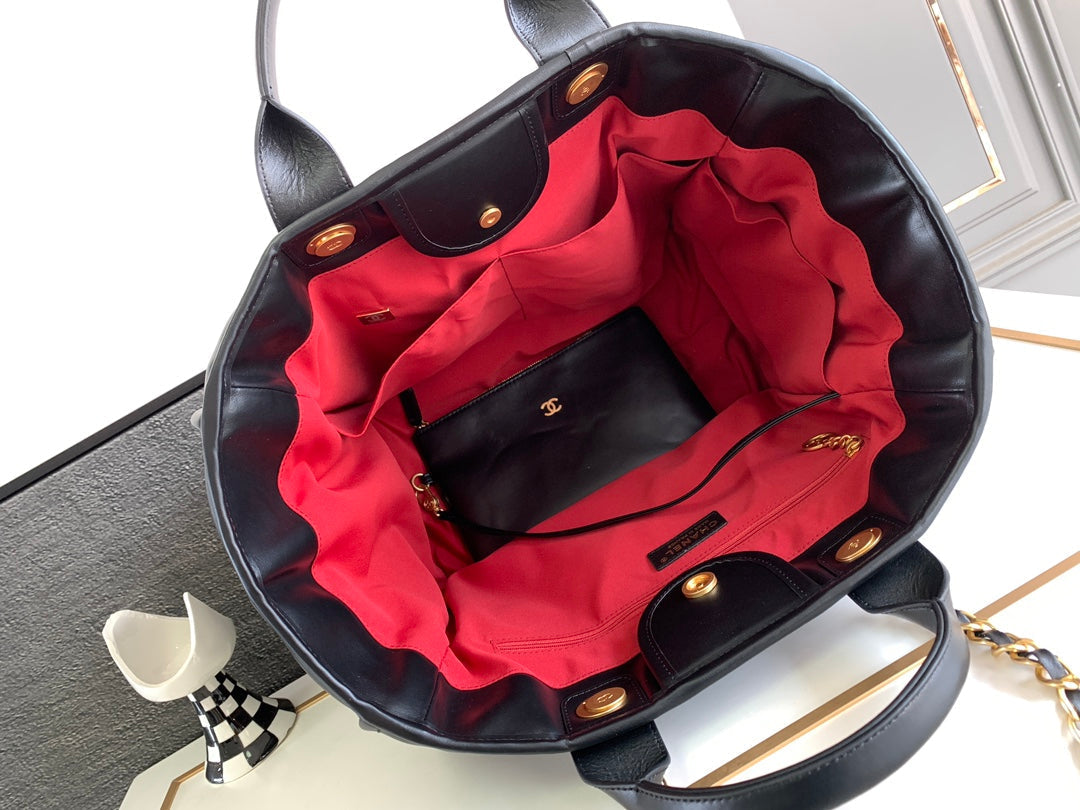 CC Medium Deauville Tote Bag 33CM Black Calfskin Ghw