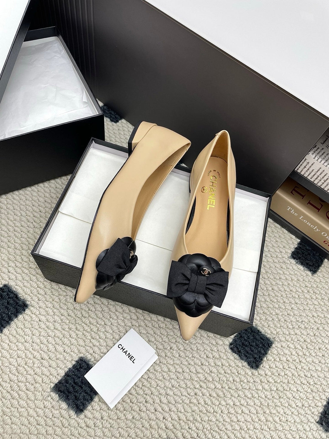 CC Logo Bow With Camellia Ballerina Flats Black Beige Cowhide Sheepskin 427020