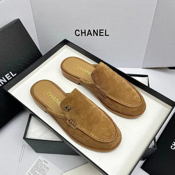 CC 26S Double C Mule Caramel Brown Suede 645303