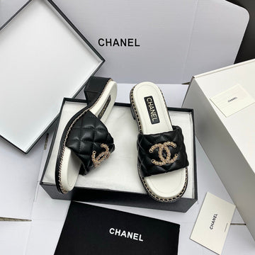 CC 26SS Black White Gold Quilted Lambskin 726542