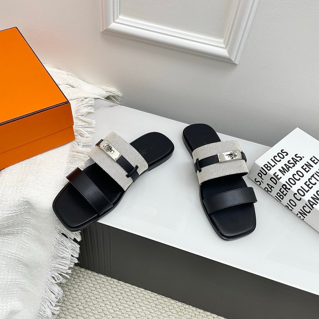 Hm 26S Made Men Sandal White Black Calfskin Canvas 726898