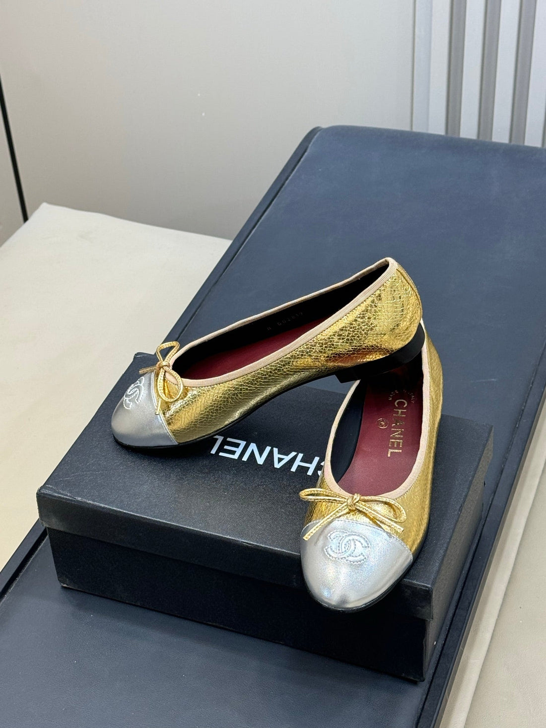 CC 26SS Ballet Flats Gold Sliver Leather 623155