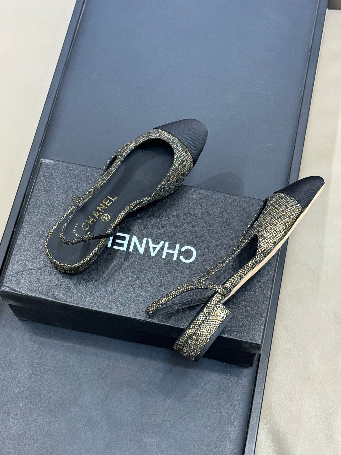 CC 26SS Slingback Black Gold Tweed Velvet 623164