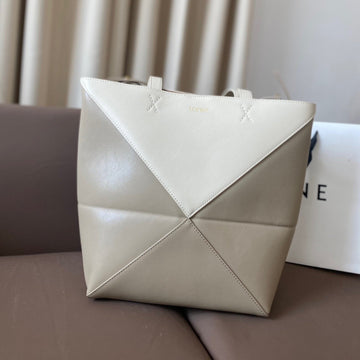 Loe 32 Medium Puzzle Fold Tote In White Mix Pastel Grey Shiny Calfskin