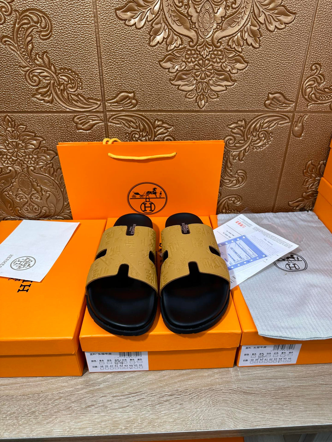 Hm Izmir Slipper Saffron And Black Calfskin