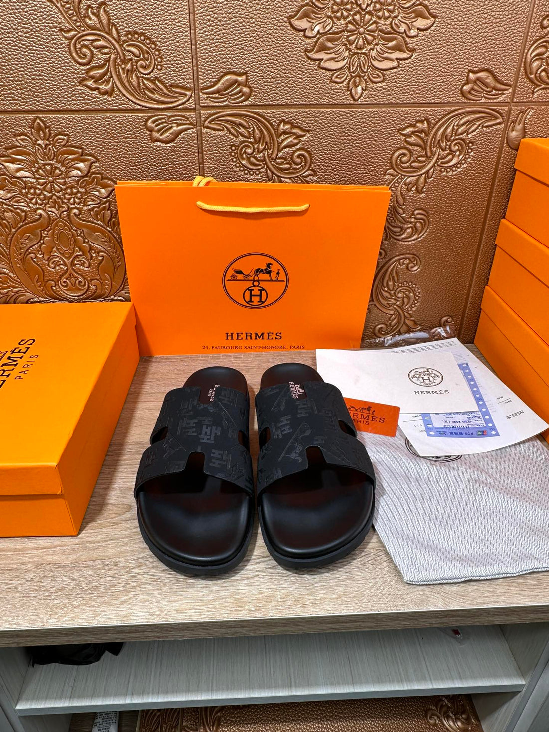 Hm Izmir Slipper Black Calfskin