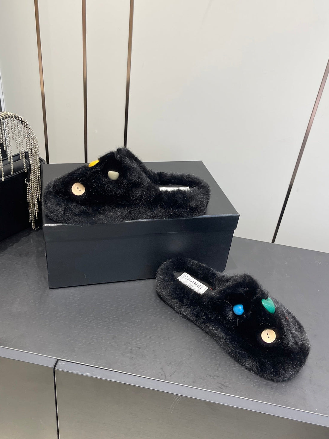 CC Double C Furry Slippers Black Fur 554698
