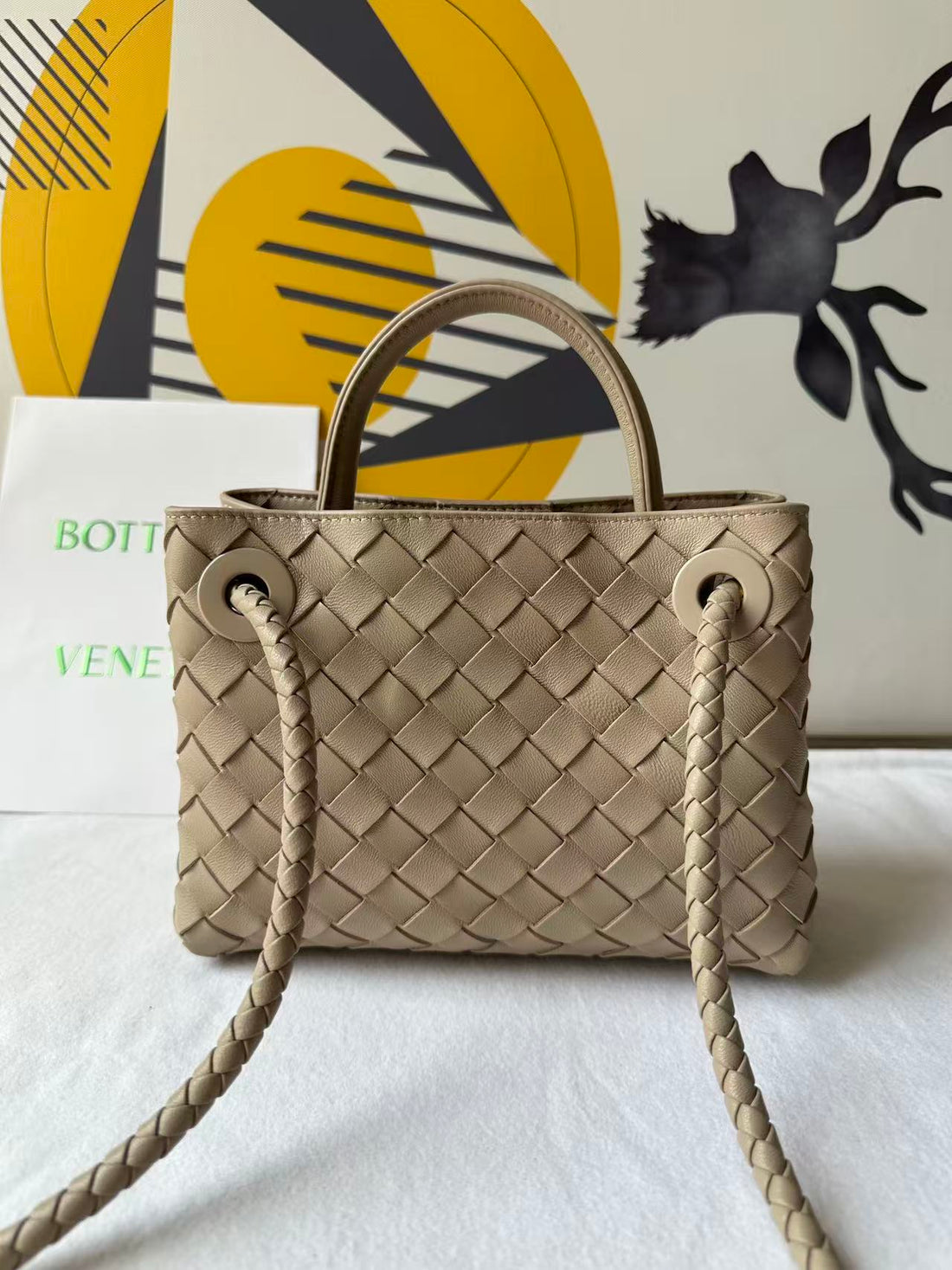 Bv Small Andiamo Bag 20CM Light Taupe Intrecciato Leather 291448