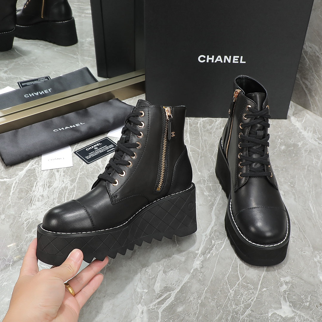 CC 24 Interlocking Logo Combat Boots 100MM Black Lambskin 432652