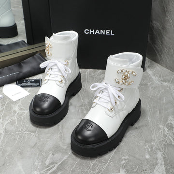 CC Interlocking Logo Combat Boots In Black White Quilted Lambskin 432655