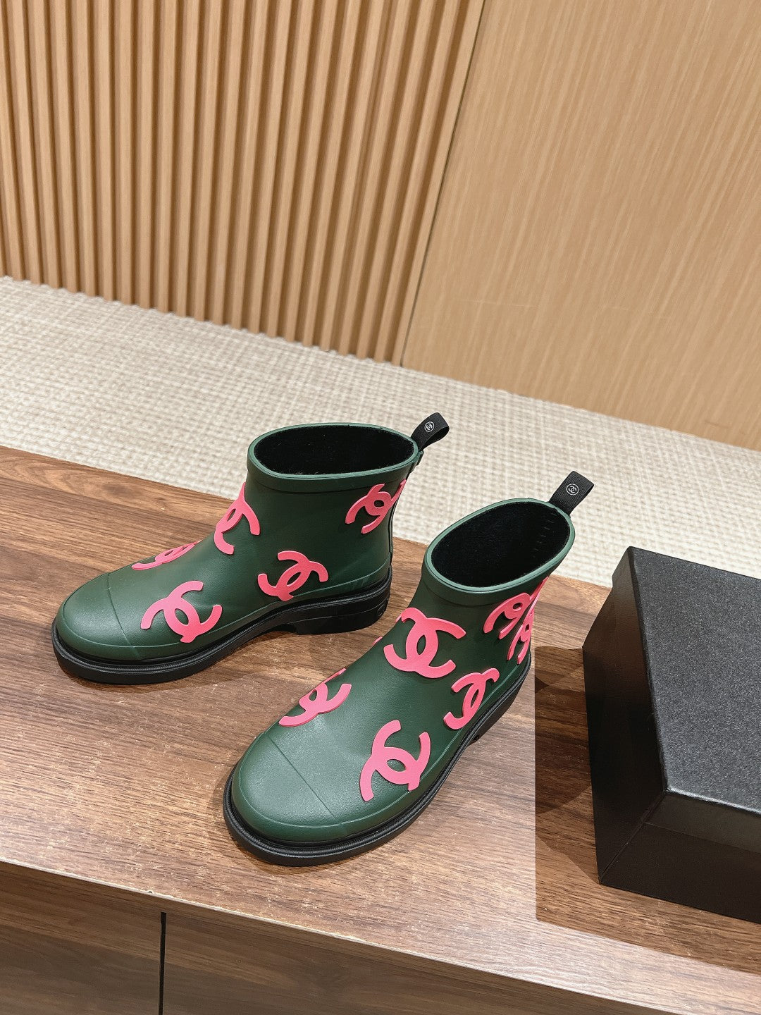 CC Rain Boots Green Forest Tpu With Pink Logo