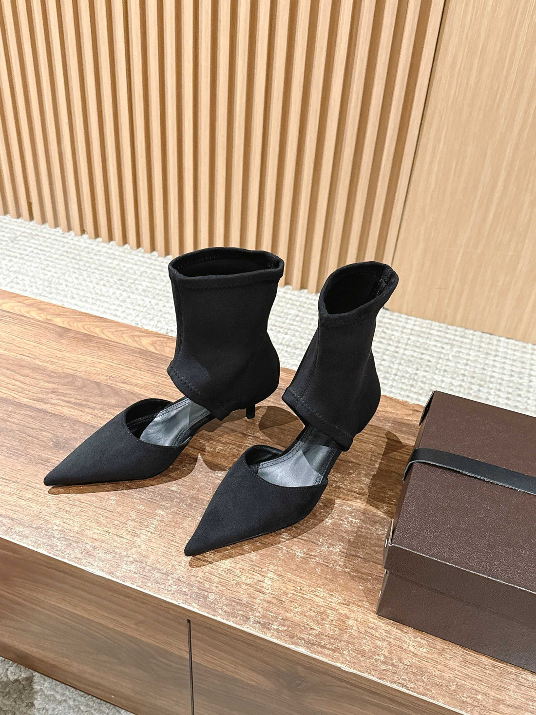Alaïa Ankle Boots Black Suede 386020