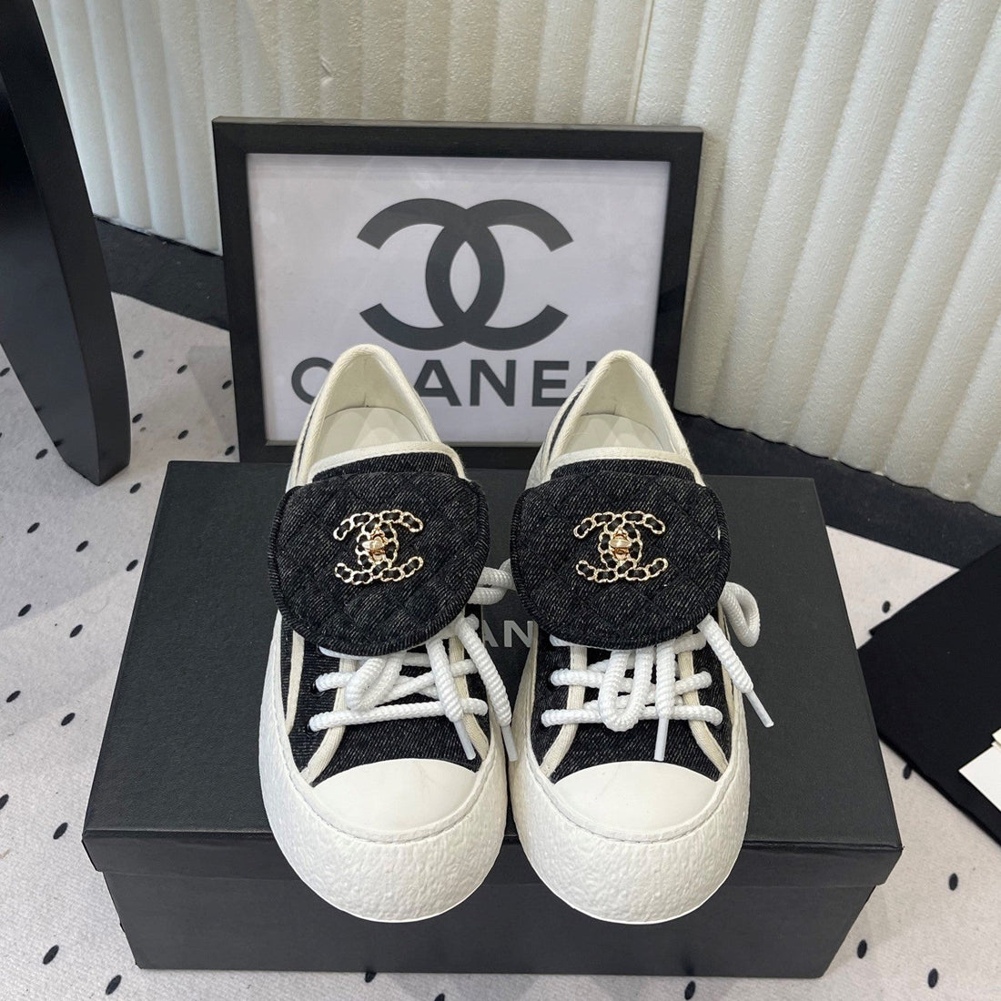 CC 2026S Sneakers Black White Denim Leather 720091