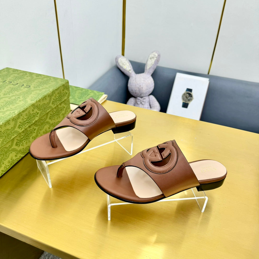 Blondie Thong Sandal In Bronze Brown Lambskin