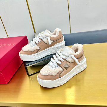 One Stud Xl Trainer 65MM In Dark Beige Mix White Suede Lined With Wool Fleece 994612