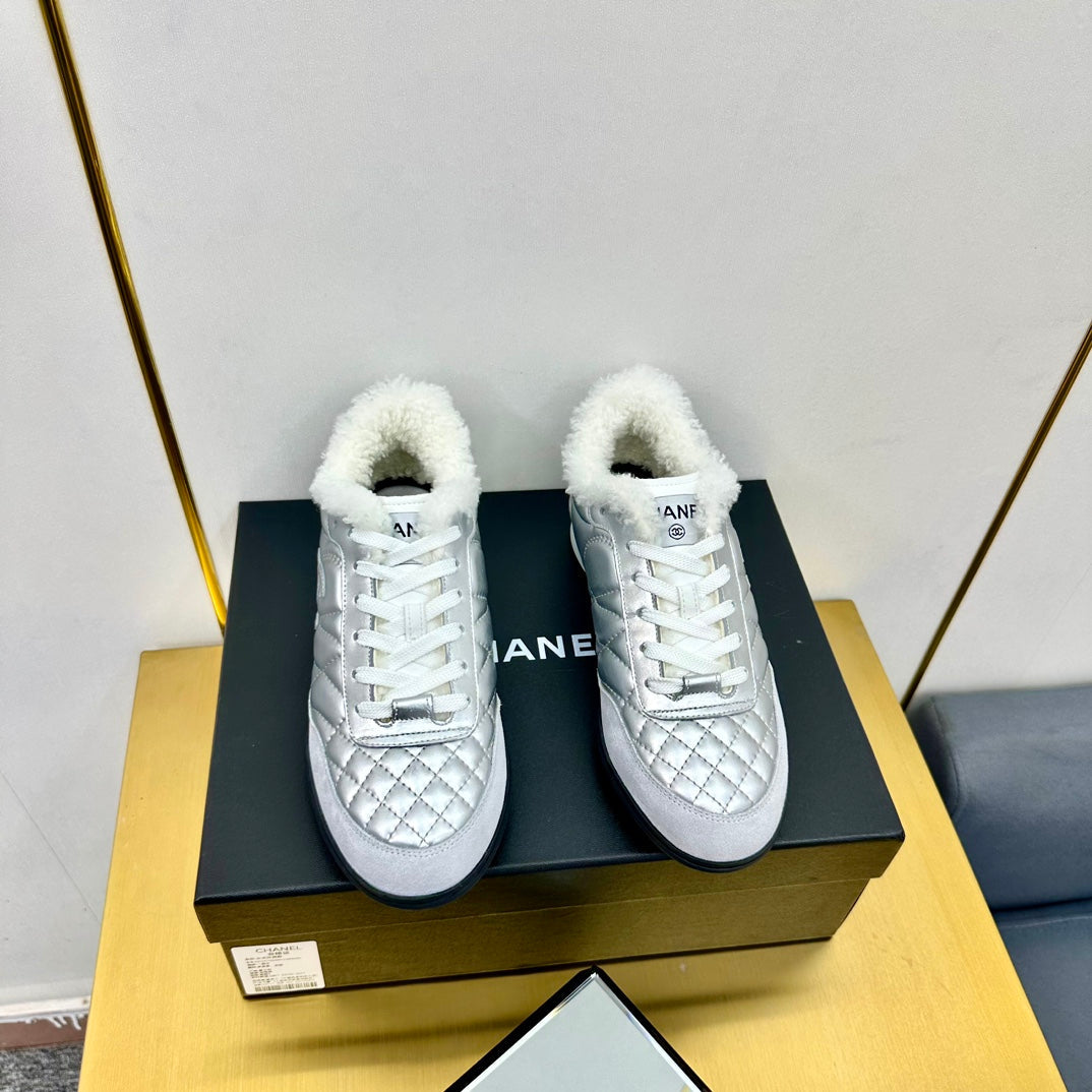 CC Low Sneaker Sliver Wool Cowhide 413857