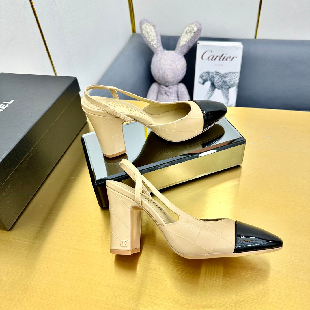 CC Slingback Pumps 90 In Beige Lambskin And Black Patent Calfskin 137450