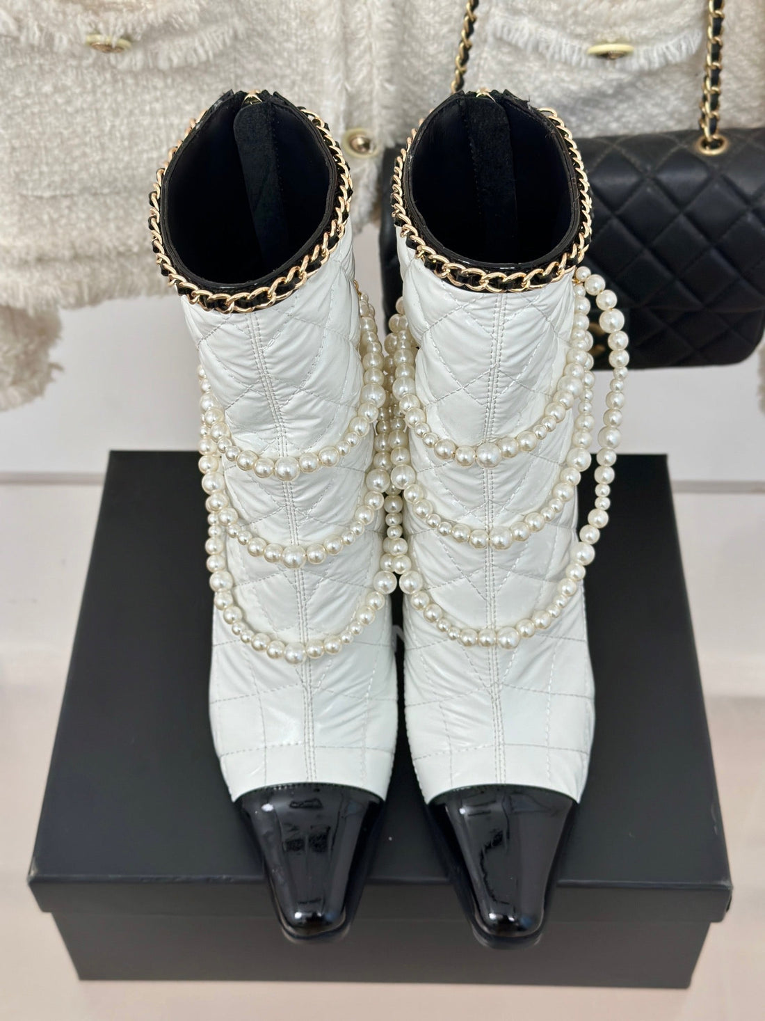 CC Short Boots 80MM White Wrinkled Quilted Calfskin