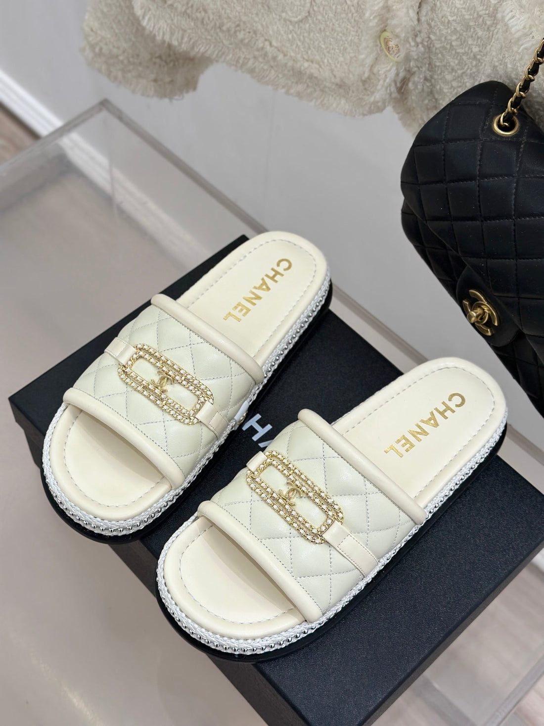 Diamond Quilted Chain Lazy Slippers In White Lambskin
