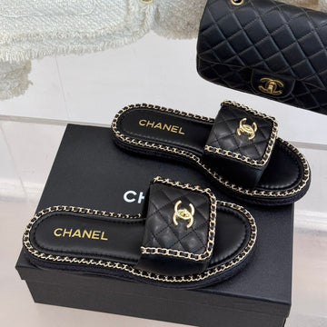 Flat Chain Heart Slipper In Black Lambskin