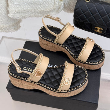 Thick-Soled Chain Heart Sandal In Bisque Beige Lambskin