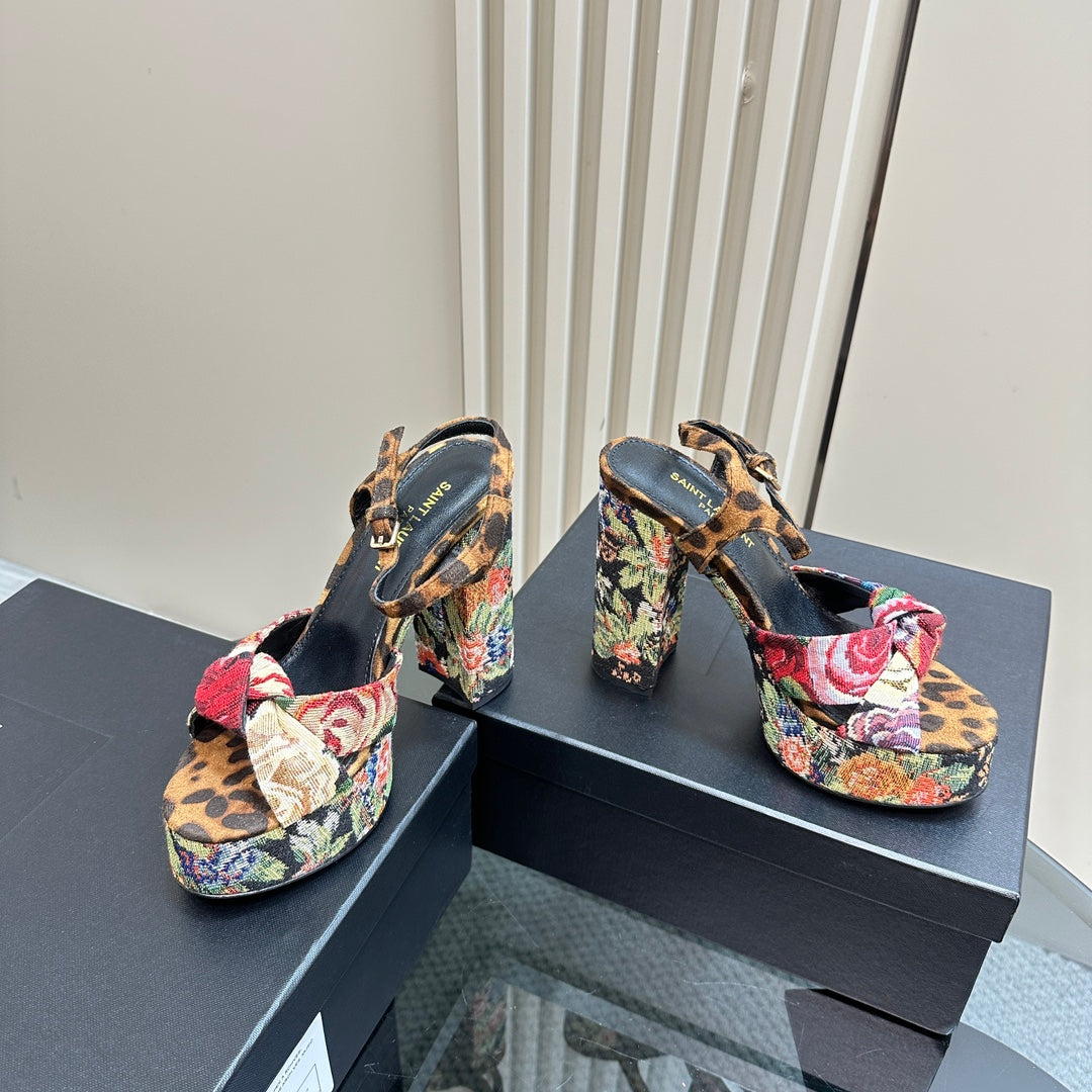 Bianca Platform Sandals In Flower Pattern Canvas