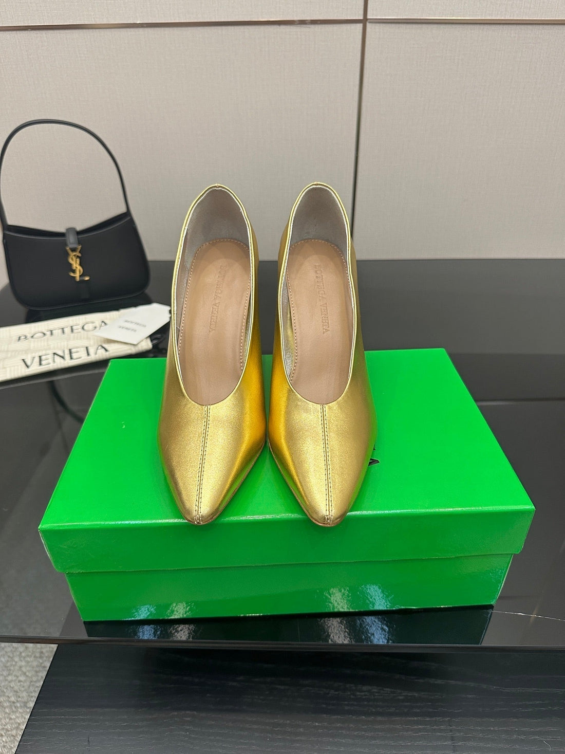 Bv Pump 90MM Gold Calfskin 427644