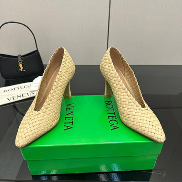 Bv Sofia Pump 90MM Beige Intreccio Leather 427648