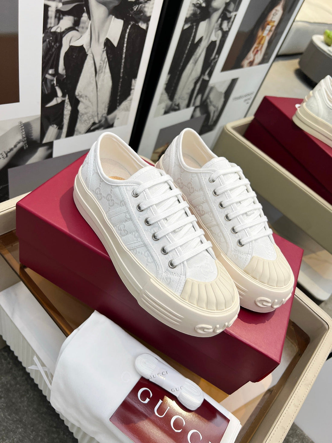 GG Chunky Sneaker White Cream Canvas 547438