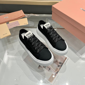 Miu Logo-Patch Sneakers 45MM Black Canvas 456831