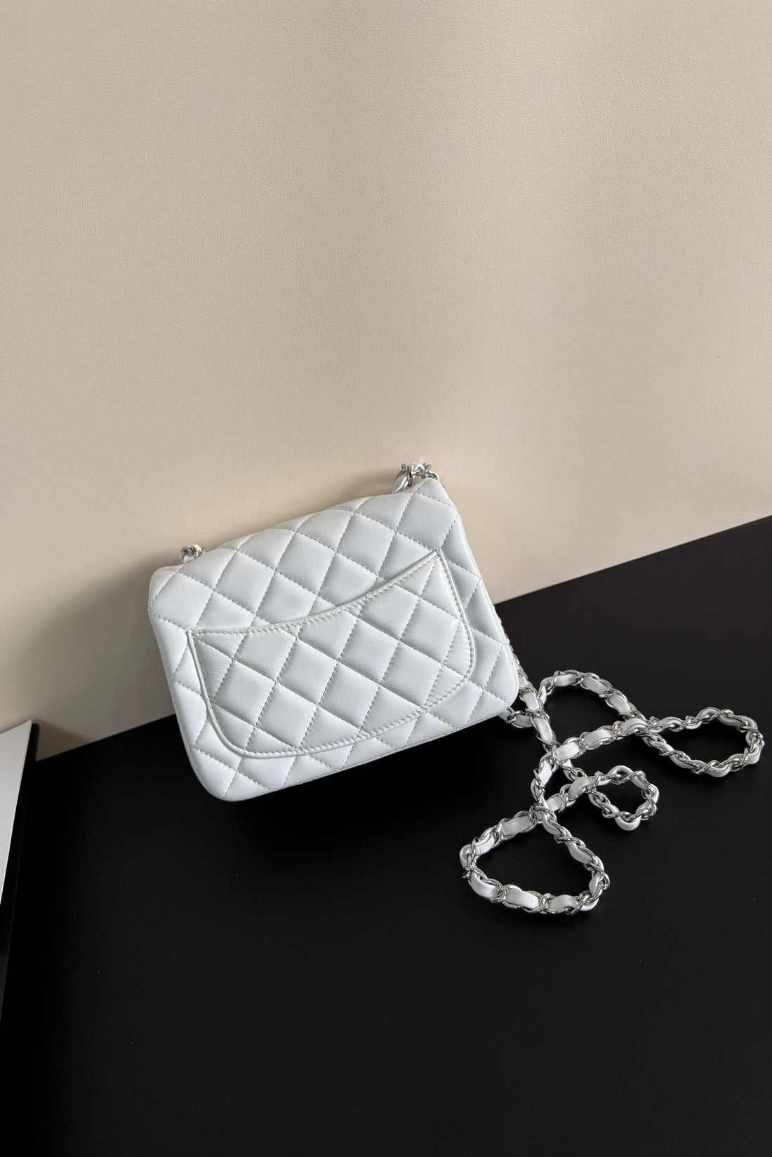 CC Flap Bag 17CM White Sheepskin Shw 284833