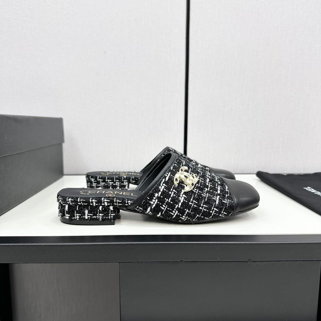 CC Flat Mule In Black Mix White Wool Tweed And Calfskin
