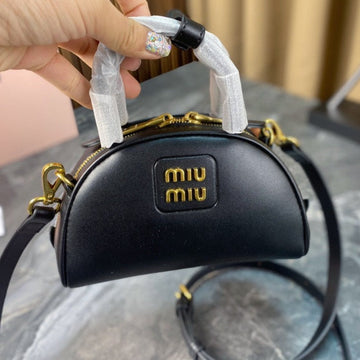 Half - Moon Bag 18 In Black Calfskin