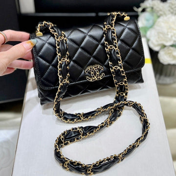 19 Flap Bag 18 Black Bodin Calfskin Gold Hardware