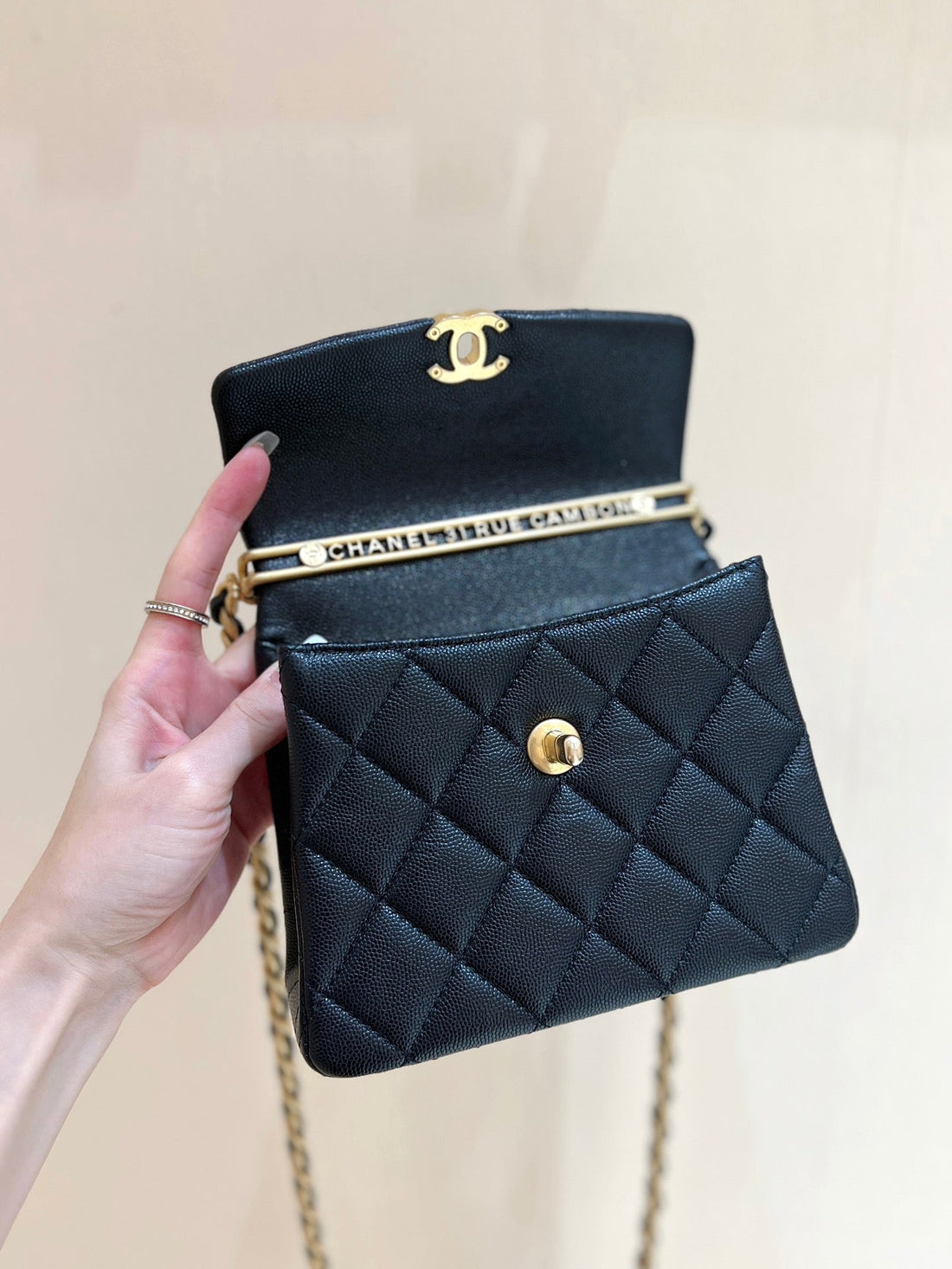 24S 31 Ruecambon 15CM Black Caviar Leather