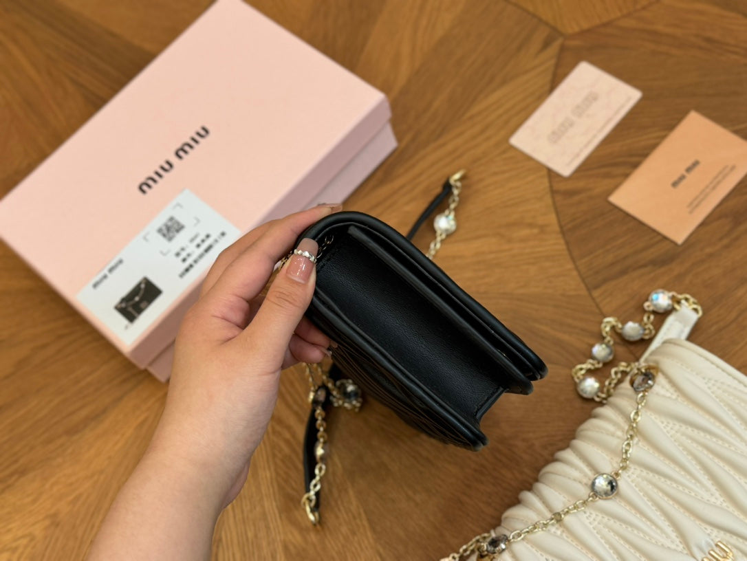 Crystal Cloqué 20 Nappa Black Leather Bag