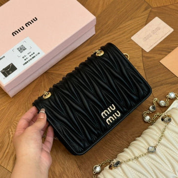 Crystal Cloqué 20 Nappa Black Leather Bag